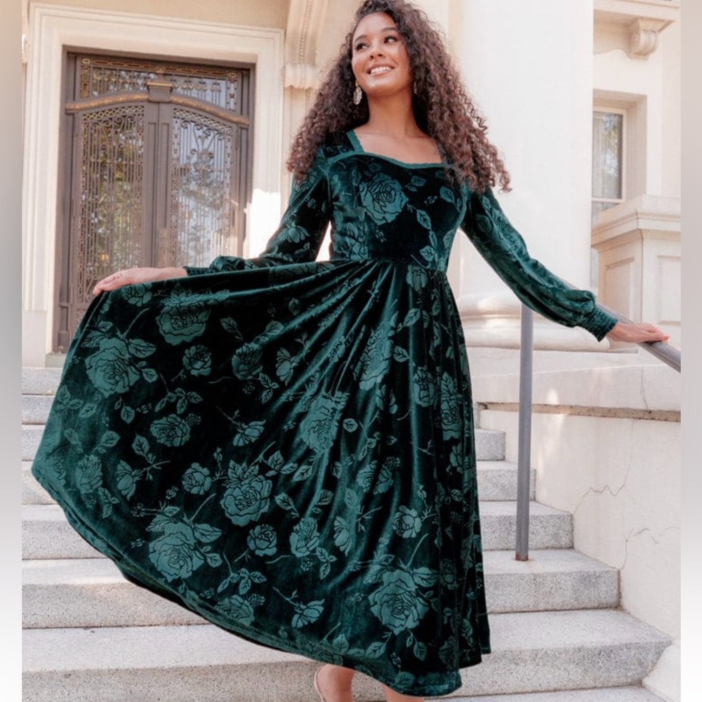 EUC JessaKae Sophie Dress size 1x Elegant Dark Green Floral Velvet Midi Dress